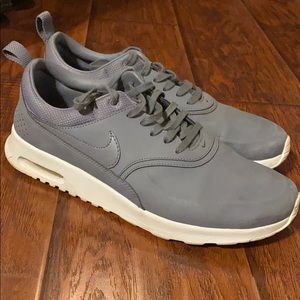 Nike Air Max Thea- worn 4 times